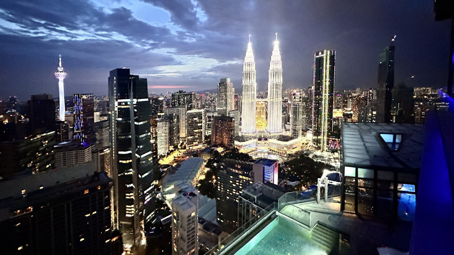 Skyline View 01